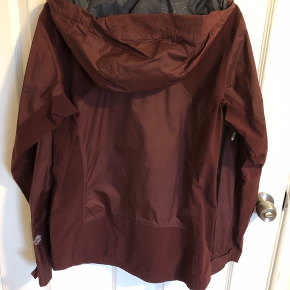 Women’s Columbia burgundy jacket with red zip - Picture 4 of 4
